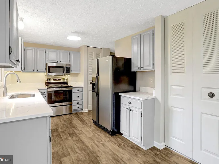 3381 Monarch Ln — Photo 15
