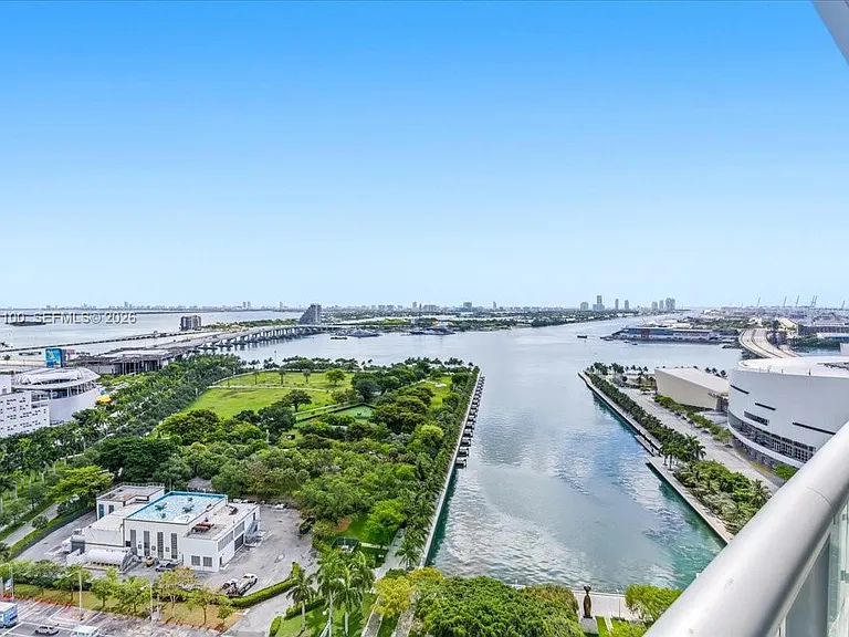 888 Biscayne Blvd #2212 — Photo 33