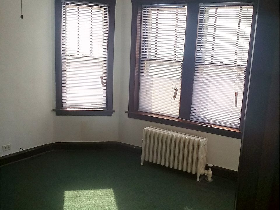 1st image of 2954 W Waveland Ave #01