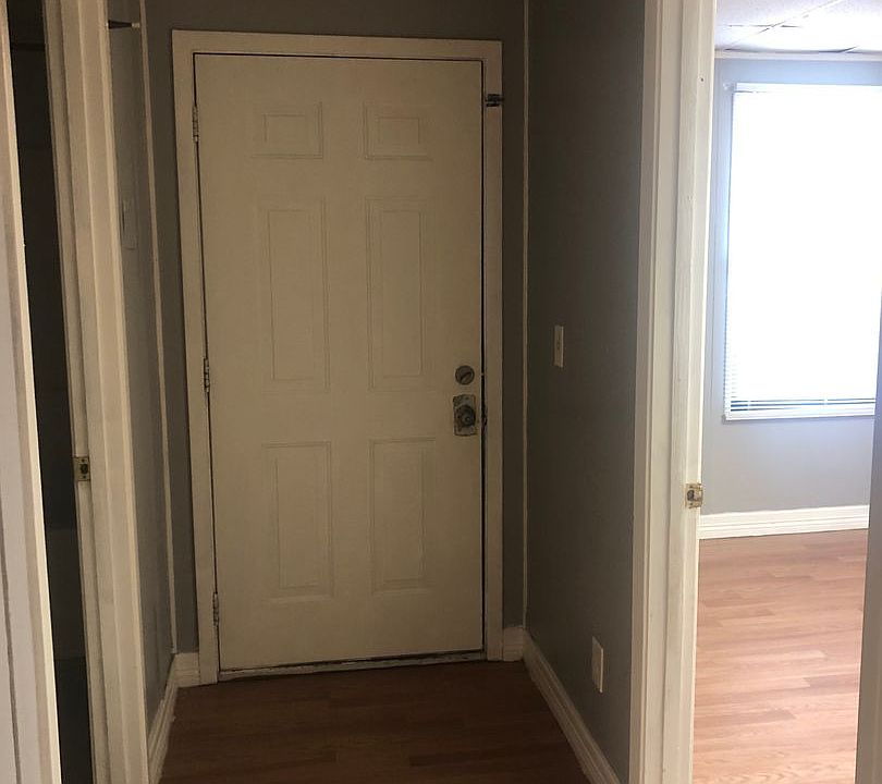2nd image of 626 University Ave #C