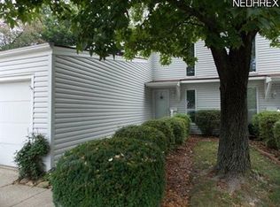 296 Deepwood Dr, Wadsworth, OH 44281