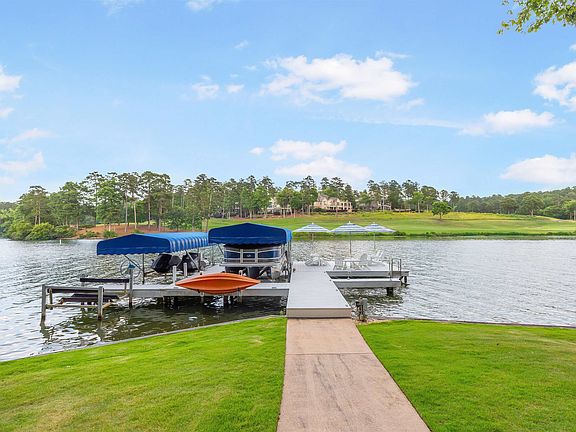 3rd image of 1070 Plantation Point Dr