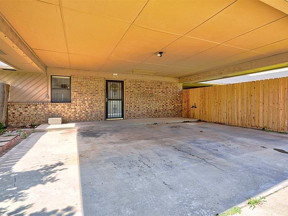 3rd image of 8001 NW 7th Pl APT 315