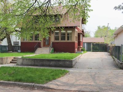 18 8th St NW, Minot, ND, 58703