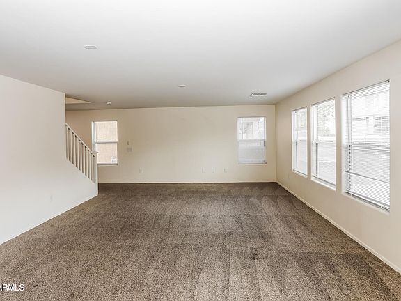 3rd image of 7063 S BRICKELLBUSH Lane
