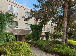 The Rosewood, Sidney, BC V8L 2Z6