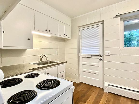 4th image of 1690 Broad St APT 15