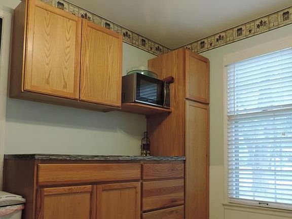 5th image of 2843 Sweet Briar Dr
