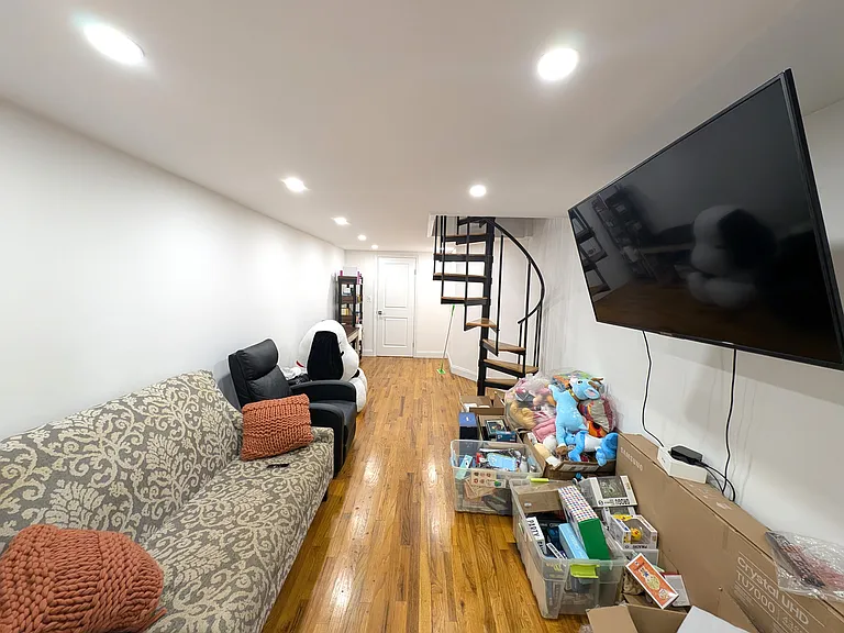 226 E 85th St #1A — Photo 9