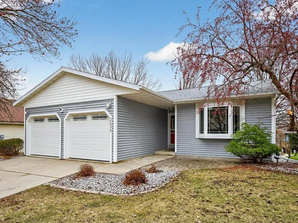 2636 Westridge Ln NW, Rochester, MN 55901