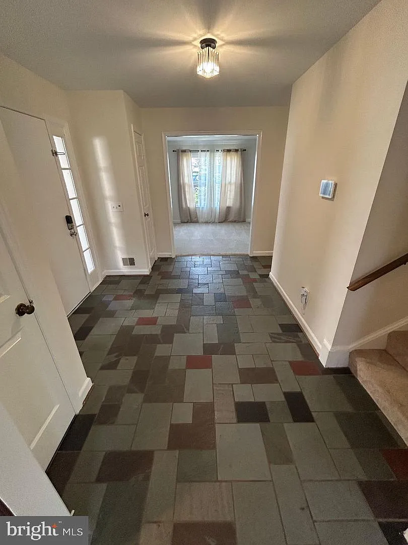 3816 Ridgelea Drive - 1 — Photo 2