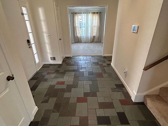 2nd image of 3816 Ridgelea Dr
