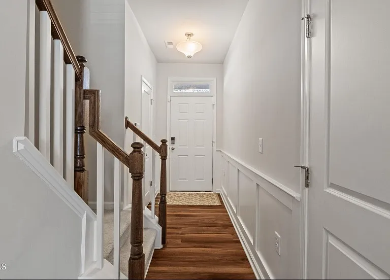 6102 Beale Loop — Photo 4