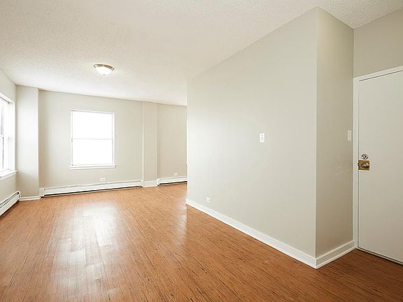 4th image of 7048 7048 S Merrill Ave #601