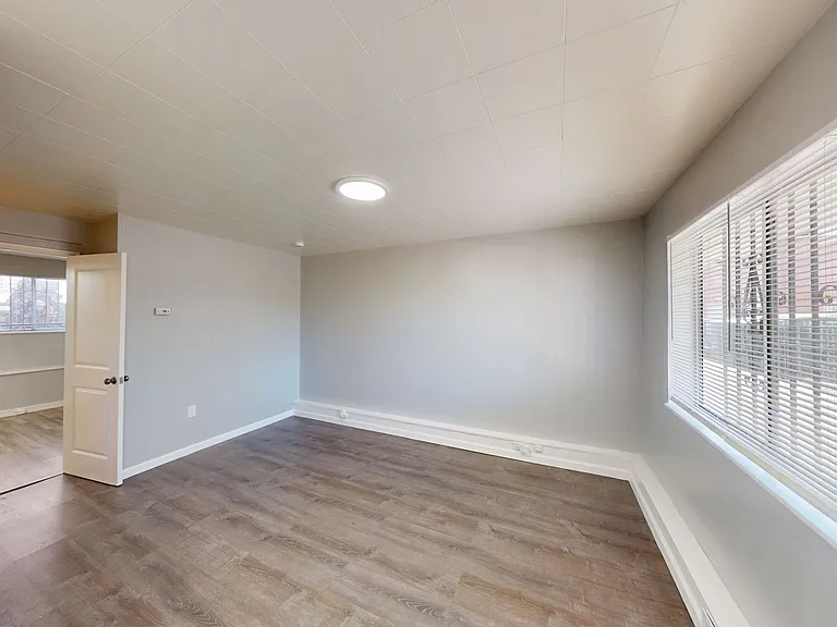 3211 School St — Photo 3