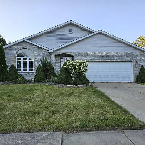 620 Gordon Ter photo 1