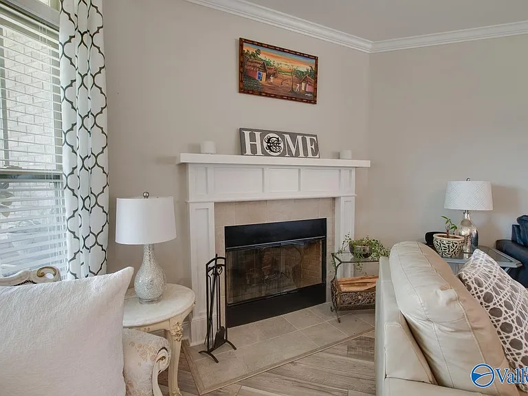 7619 Flint Crossing Cir — Photo 8