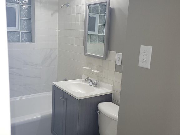 4th image of 11651 S Kedzie Ave