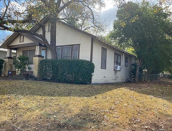3rd image of 1018 Schley Ave