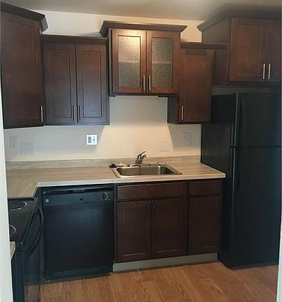 2nd image of 401 E Willard Ave #11065444