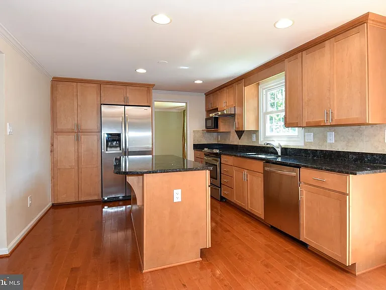 4037 Broadwire Dr — Photo 23