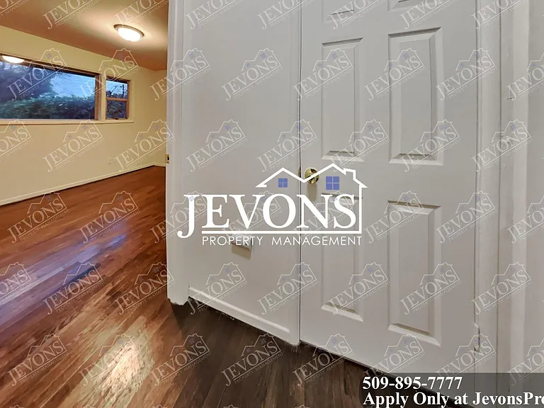 3571 E B St — Photo 24