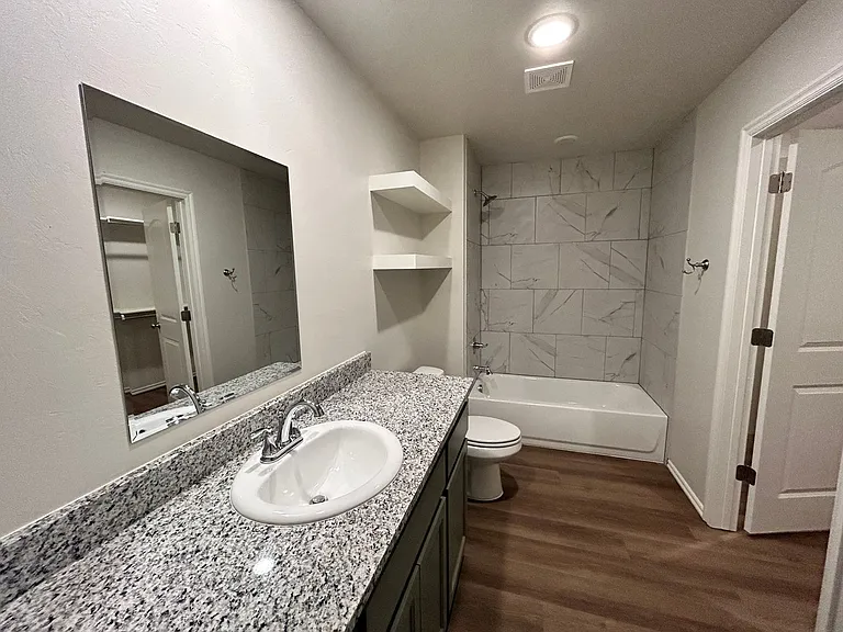 10805 NW 119th Pl — Photo 15