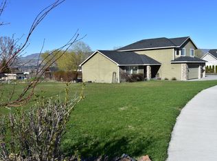 302 Kray Ike Ct, Wenatchee, WA 98801