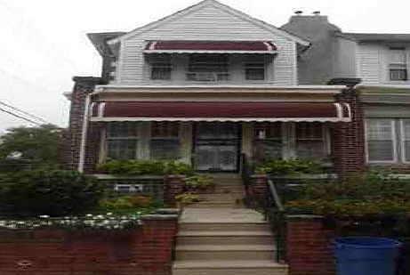 2nd image of 6577 N Woodstock St