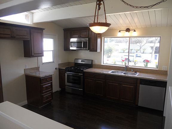 3rd image of 13421 Parise Dr