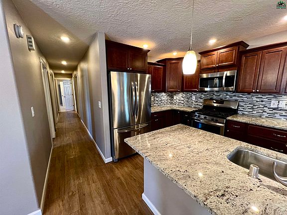3rd image of 1626 Palomino Dr