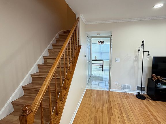 5th image of 1442 Walnut Cir