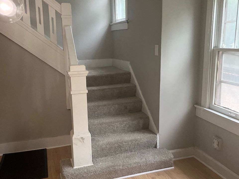 1st image of 324 N Oxford St #326