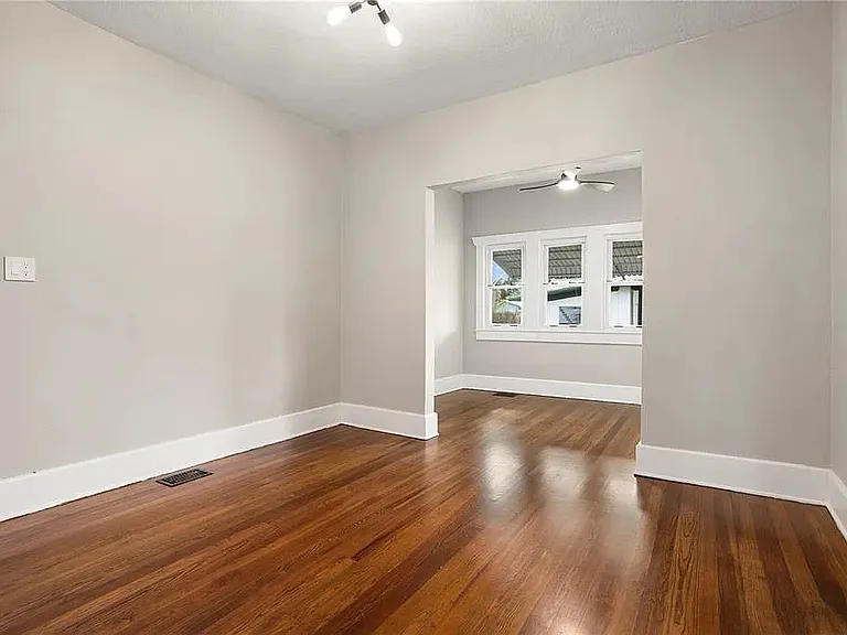 119 Leon Ave — Photo 15