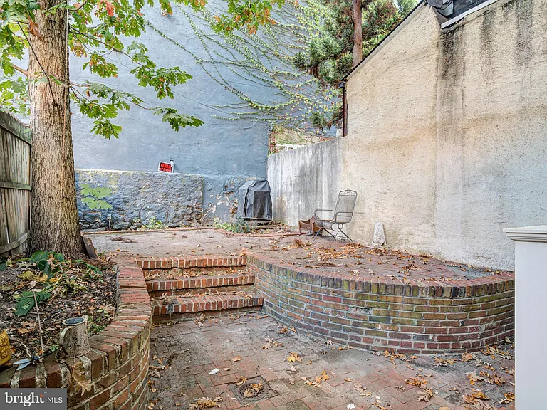 112 Fairmount Ave — Photo 23