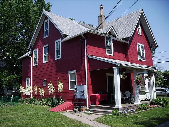 2nd image of 600 W Front St