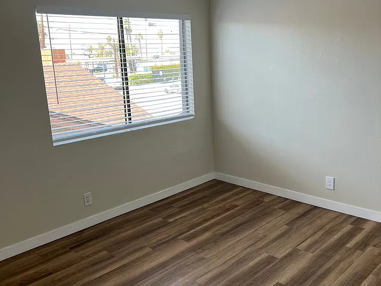 2810 E South St — Photo 19