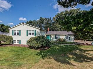 70 Ridgecrest Dr, Painesville, OH 44077