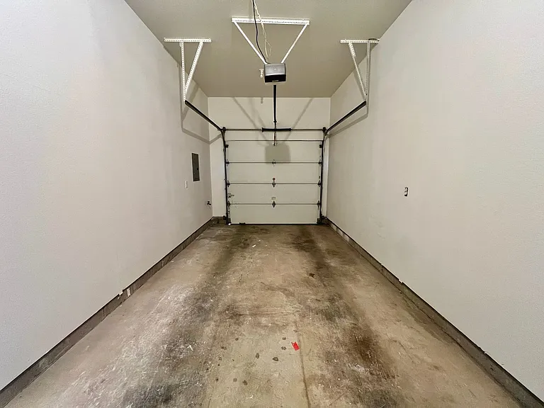 16775 NE Halsey St — Photo 26