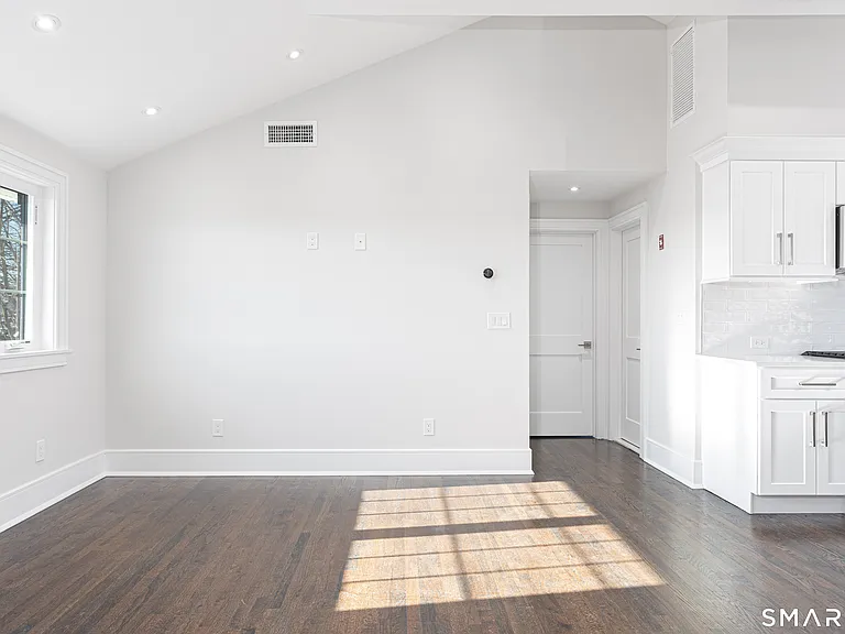 38 Poe Ct — Photo 7
