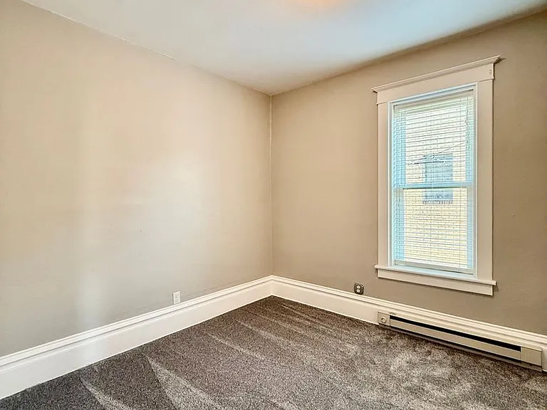 139 3rd St NW — Photo 24