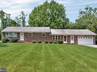 2980 Blackbridge Rd, York, PA 17406