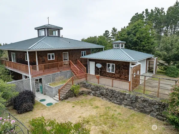 27705 K Place, Ocean Park, WA 98640