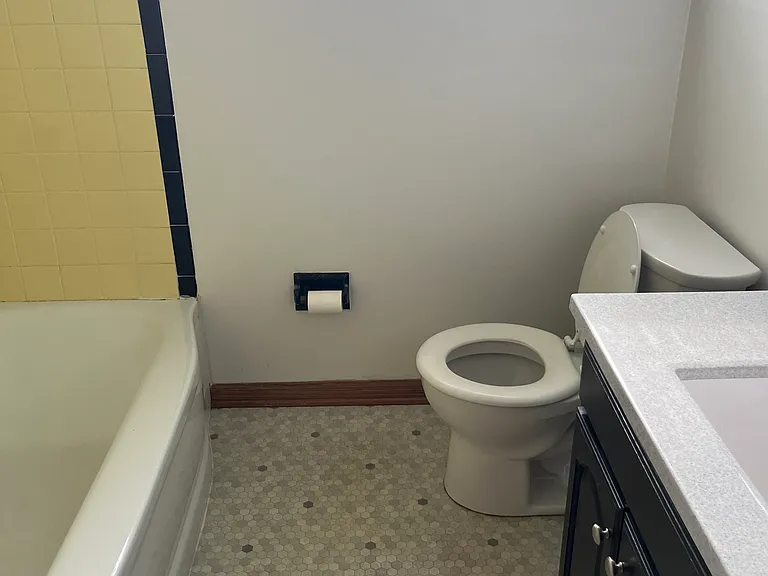 1298 Ada St — Photo 6