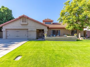 18 S Riata Dr, Gilbert, AZ 85296
