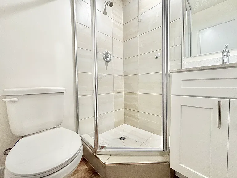 1784 N Sycamore Property — Photo 10