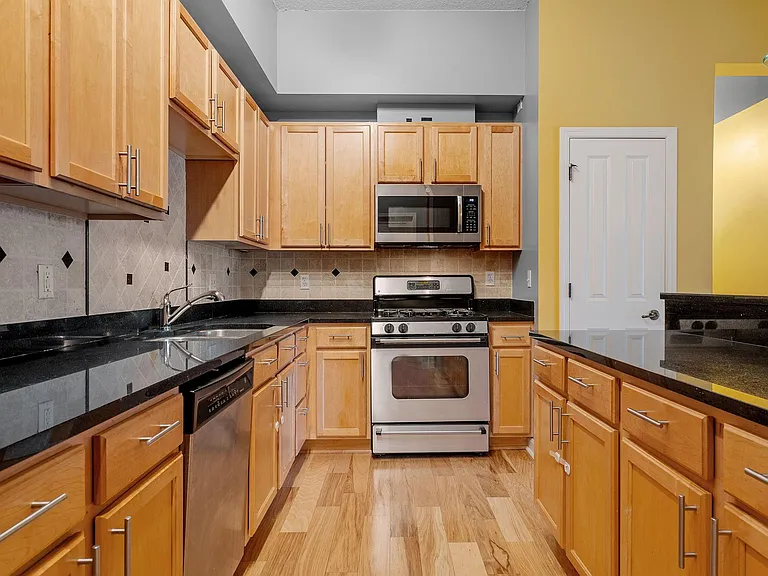 500 E Grant St #207 — Photo 12