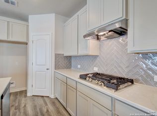 2050 Chelsea Grv, New Braunfels, TX 78130
