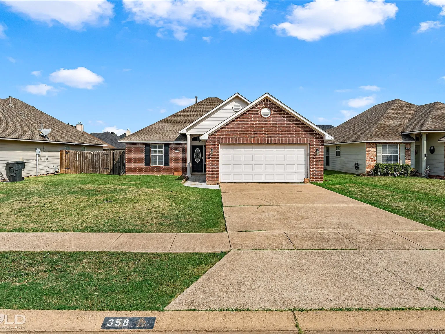 3 bed, 1416 sqft, $2,100 — Photo 4