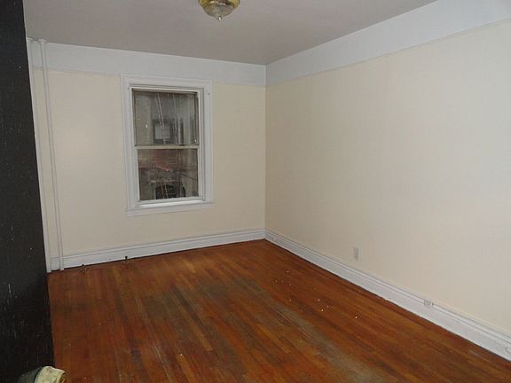 4th image of 11 Gifford Ave APT 2H